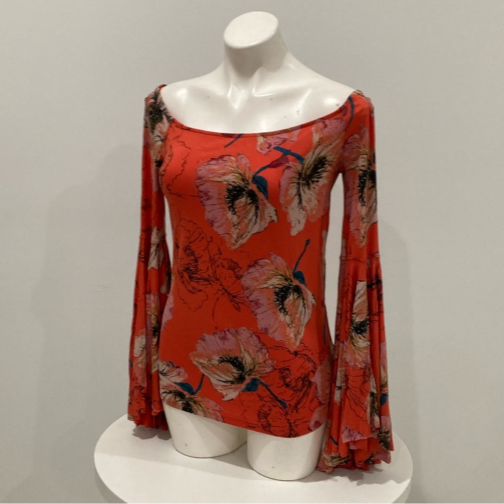 WE THE FREE orange floral pattern off the shoulder butterfly sleeve shirt M